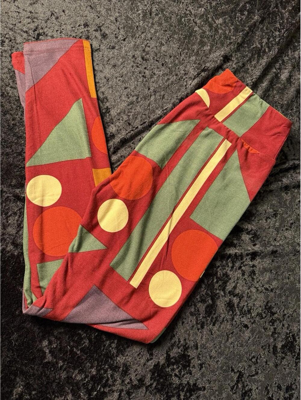 LuLaRoe One Size OS Leggings Geometric Circle Polka Dot Red Soft High Rise NWOT